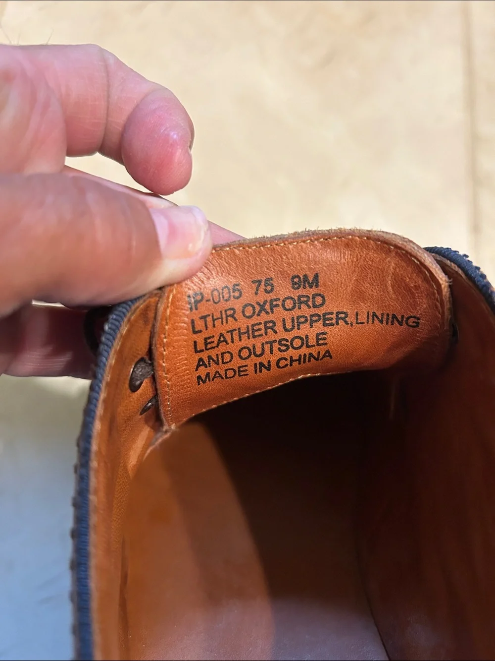 Tommy Bahama Men's Chestnut Brown Leather Lace-Up Oxfords
